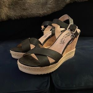 black wedge sandals